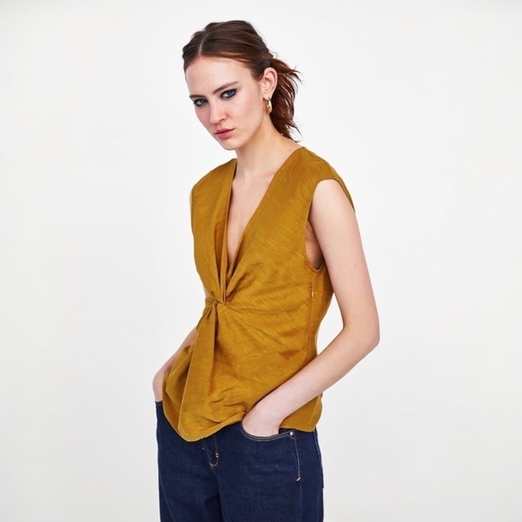 ZARA - Knotted sleeveless blouse in Mustard Size S - Picture 2 of 7